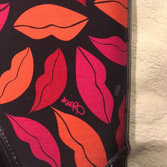 DVF rain boots Fabulous “floating lip pattern,” - Picture 6 of 7